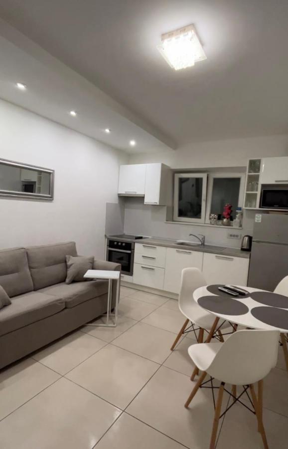 Apartment Emica Split Exterior photo