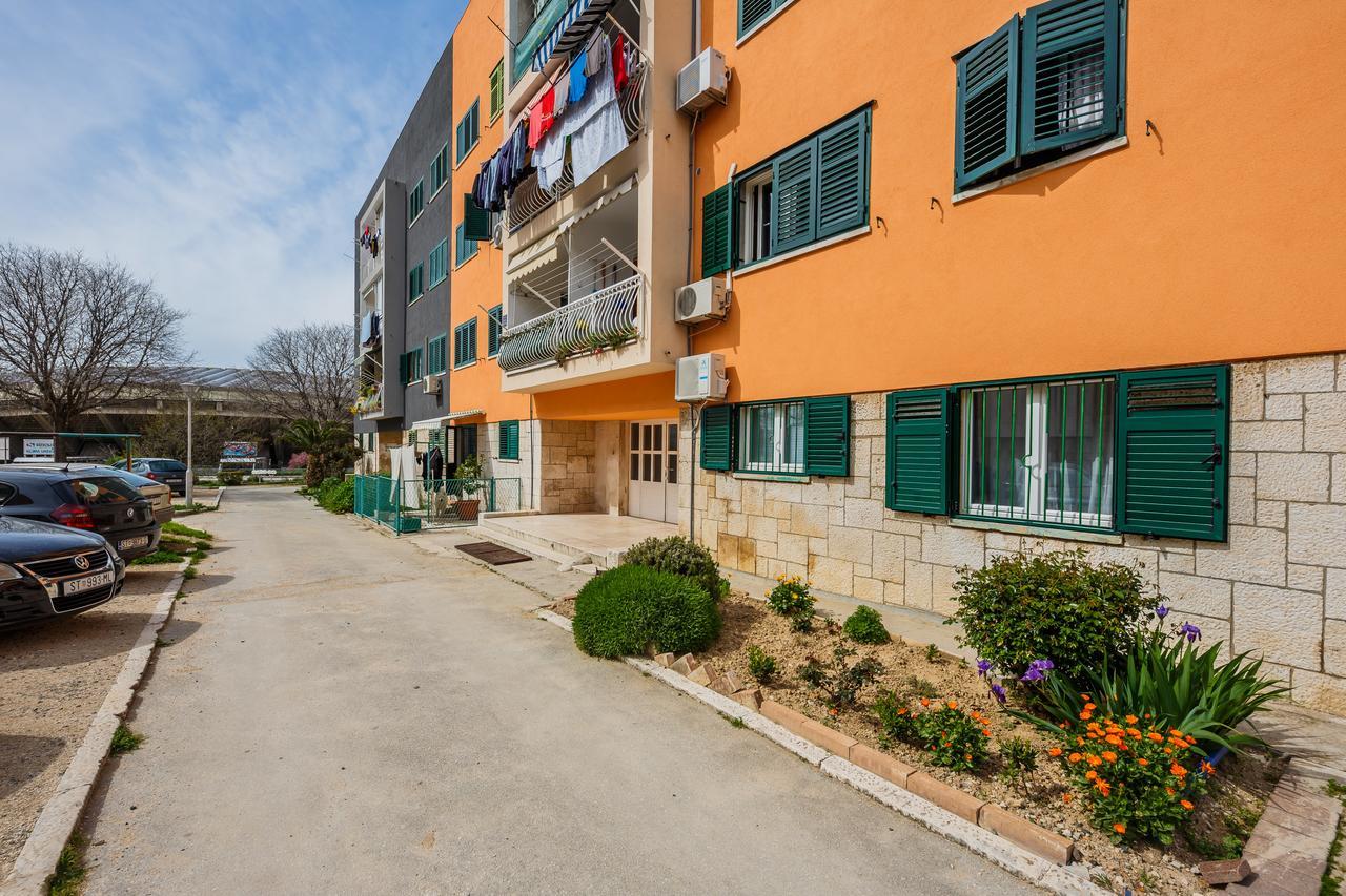 Apartment Emica Split Exterior photo